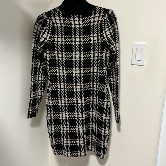 Pink Rose beige and black patterned long sweater dress - Picture 3 of 3